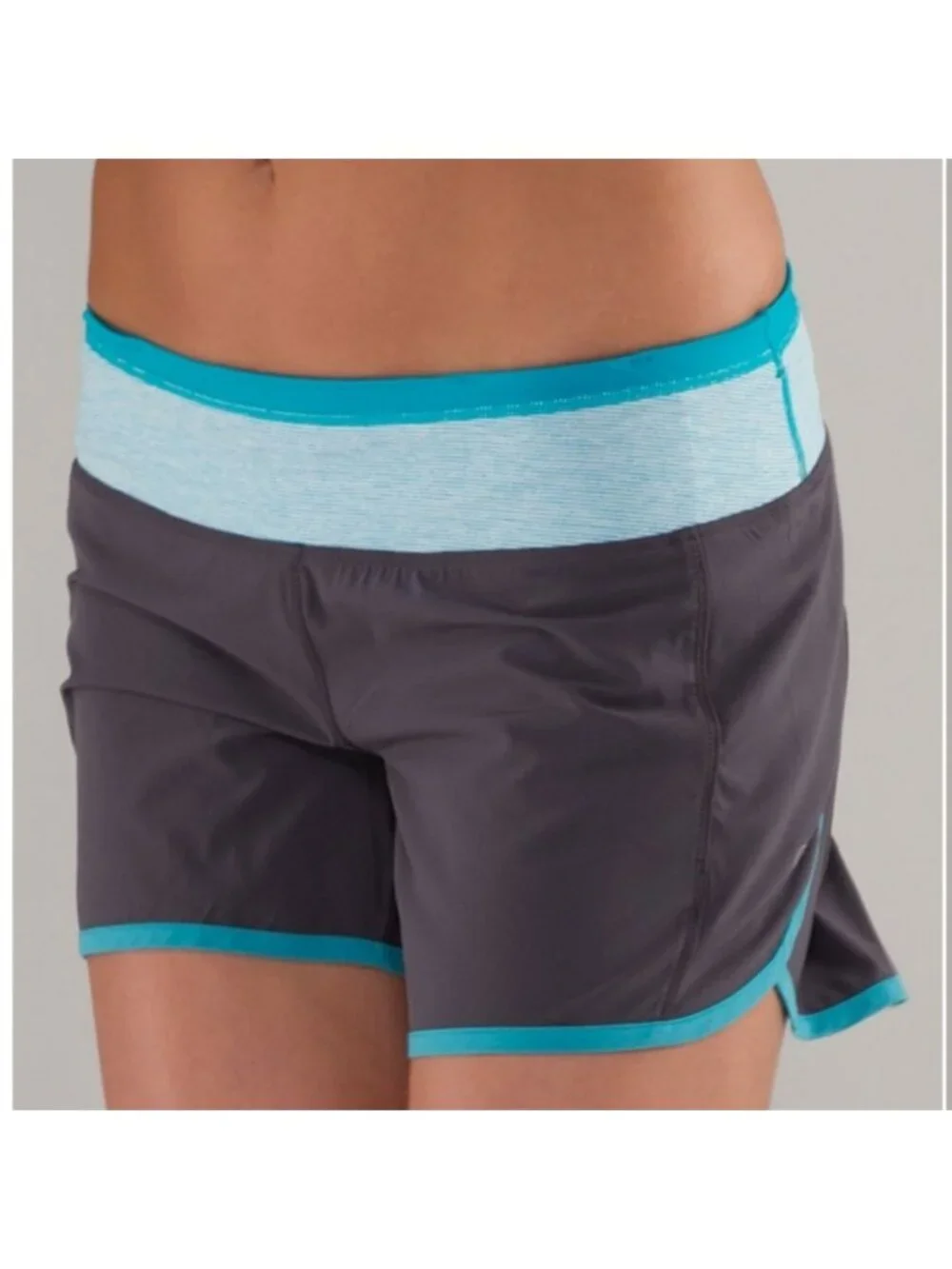 Lululemon Turbo Run Short Coal / Surge Wee Stripe / Surge